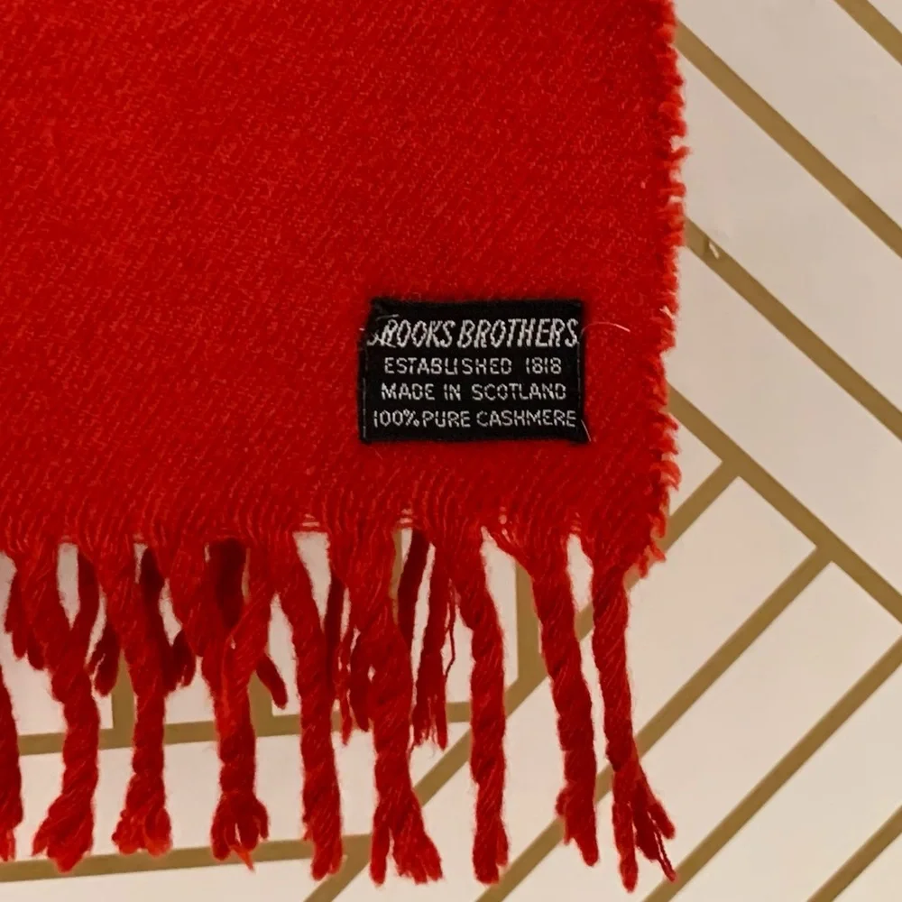 Brooks Brothers 100% Cashmere Scarf fringe red made in Scotland raw hem unisex